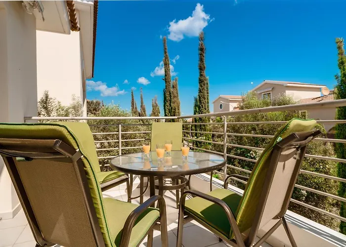 Lovely 2 Bedroom Family W/ Pool * Protaras