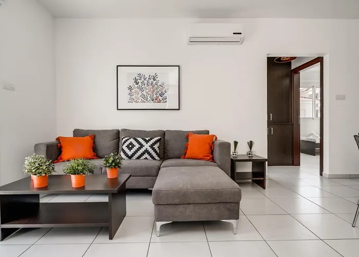 Lovely 2 Bedroom Family W/ Pool Lägenhet *