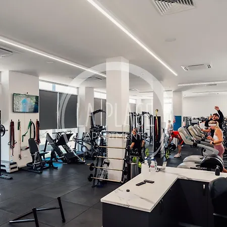 Lovely 2 Bedroom Family W/ Pool Apartamento Protaras