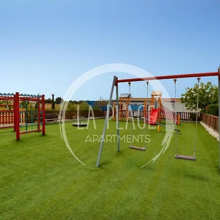 Lovely 2 Bedroom Family W/ Pool