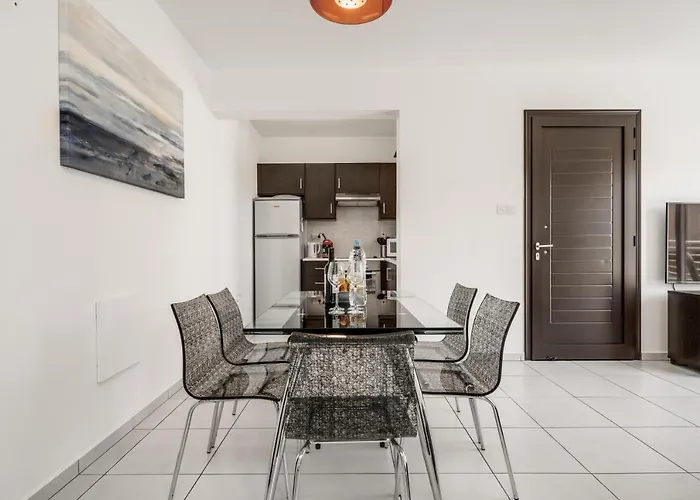 Apartmán Lovely 2 Bedroom Family W/ Pool Protaras