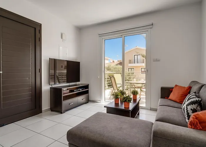 Apartmán Lovely 2 Bedroom Family W/ Pool Protaras
