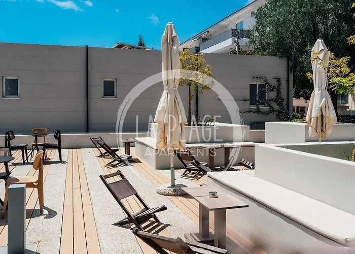 Lovely 2 Bedroom Family W/ Pool Protaras