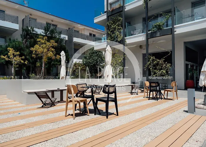 Lovely 2 Bedroom Family W/ Pool Apartmán