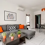 Lovely 2 Bedroom Family W/ Pool