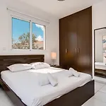아파트 Lovely 2 Bedroom Family W/ Pool *