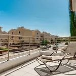Lovely 2 Bedroom Family W/ Pool *