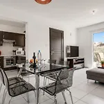 Lovely 2 Bedroom Family W/ Pool * 프로타라스