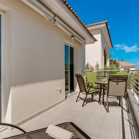 Appartement Lovely 2 Bedroom Family W/ Pool